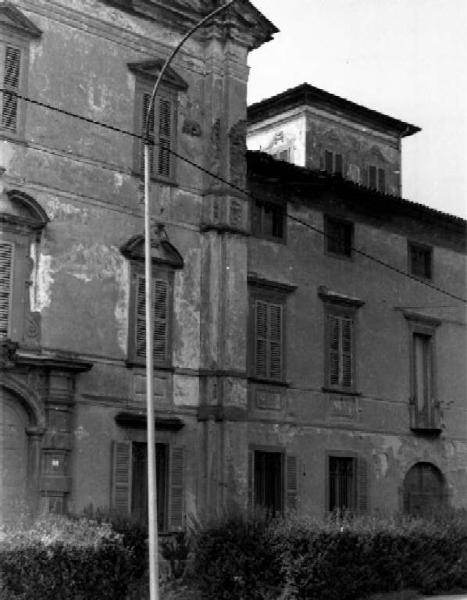Dettaglio architettonico storico di Palazzo Trussardo Colleoni a Calusco d'Adda